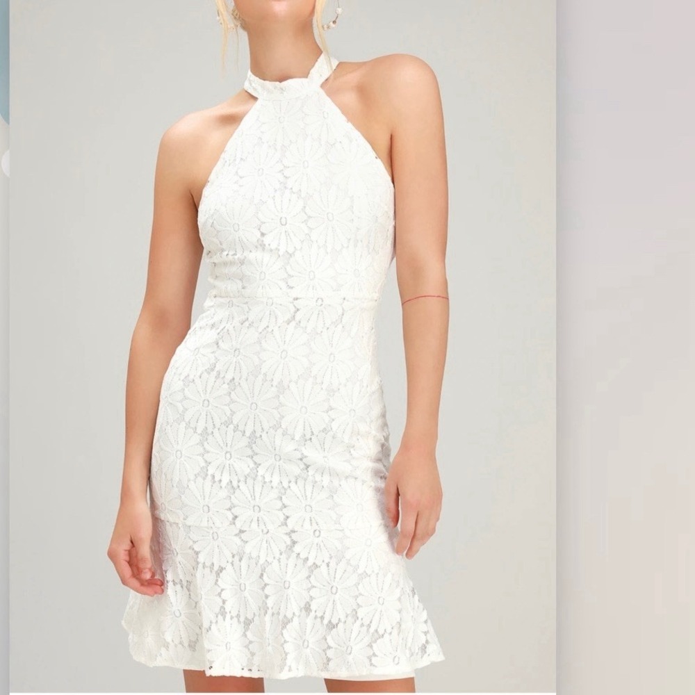 NWT Lulus Song of the Night White Lace Trumpet Hem Halter Dress Size LARGE